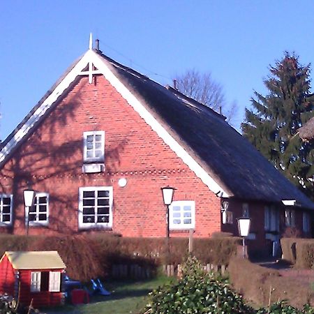 Nobis Krug Hotel Groß Sarau Bagian luar foto