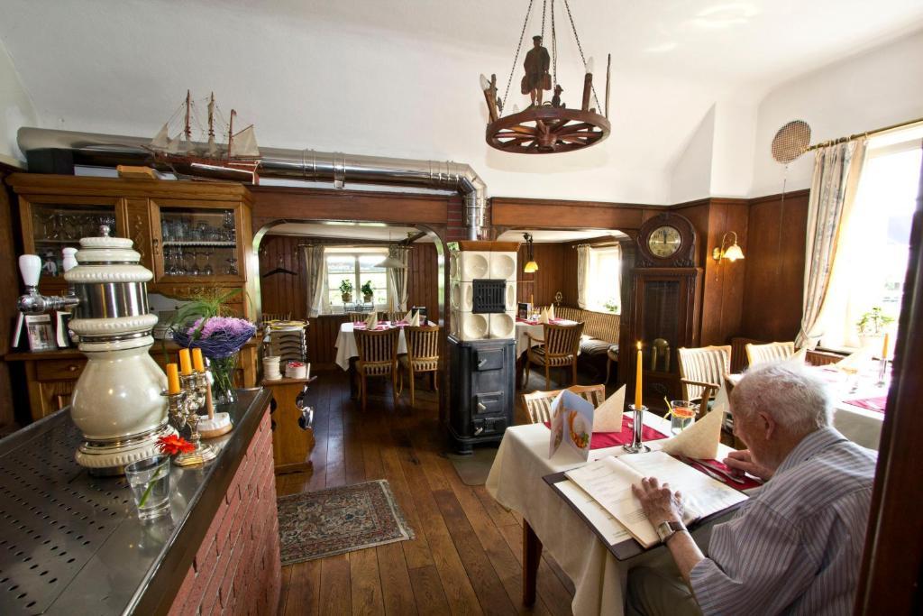 Nobis Krug Hotel Groß Sarau Bagian luar foto
